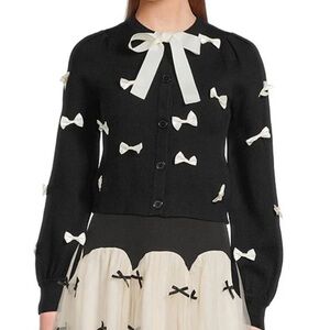 Never Fully Dressed
Sophie Crew Neck Long Sleeve Contrast Bow Cardigan